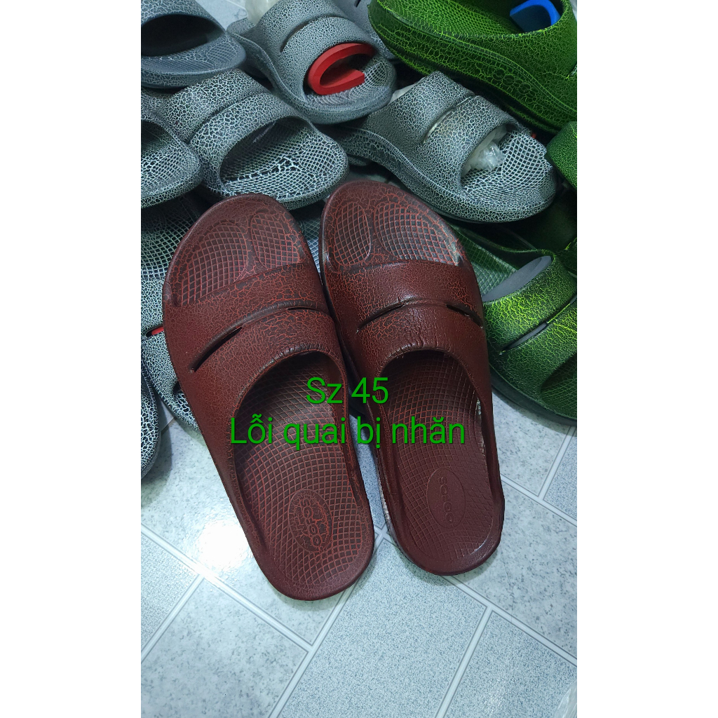 Dép Oofos sơn nứt hàng B lỗi nhẹ