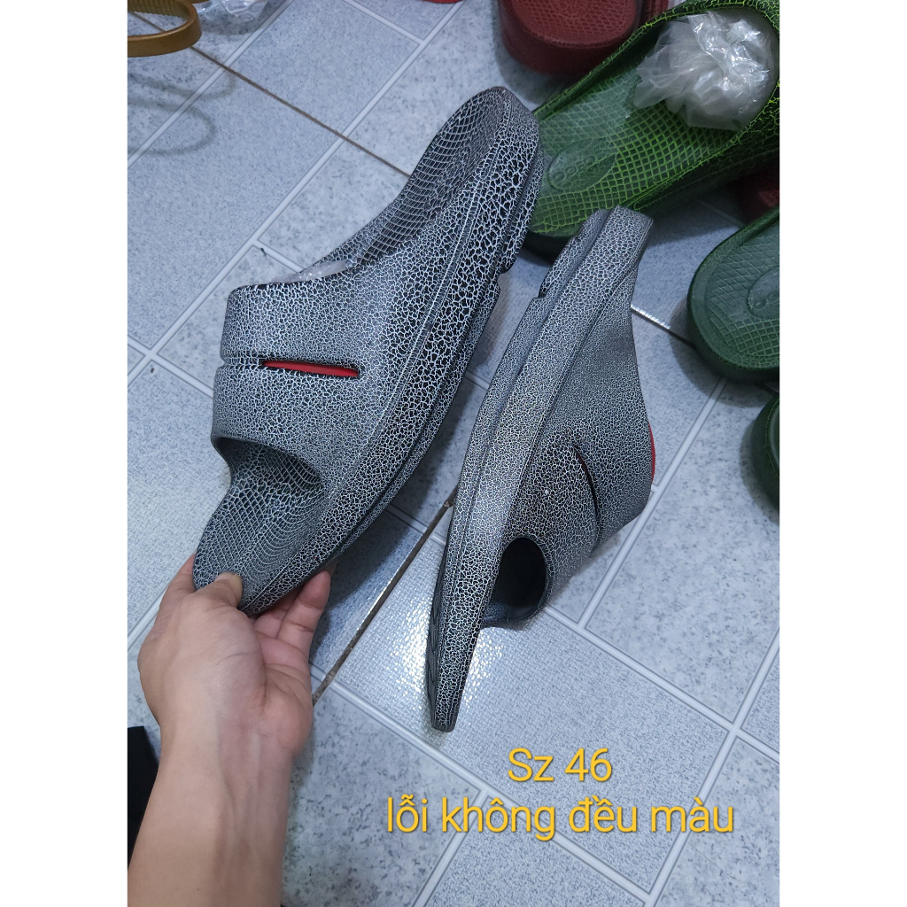 Dép Oofos sơn nứt hàng B lỗi nhẹ