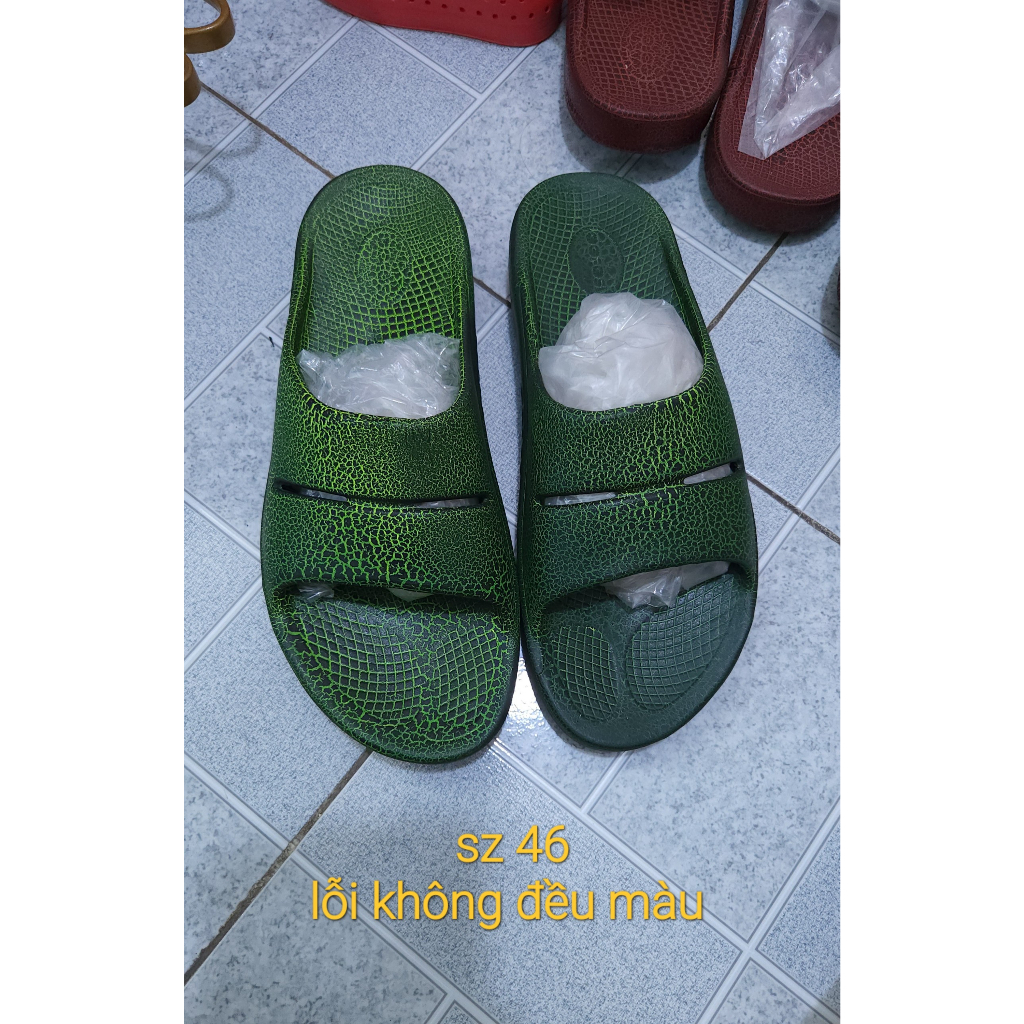Dép Oofos sơn nứt hàng B lỗi nhẹ