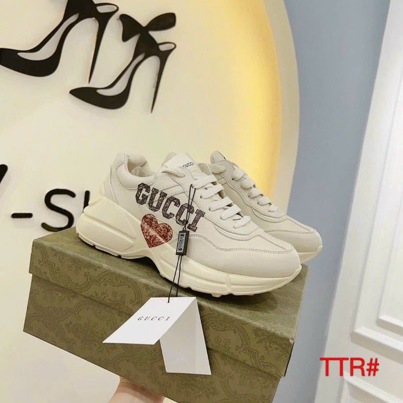 Giày thể thao độn đế fullbox