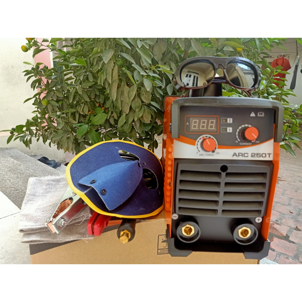Máy hàn jasic 250T ba bo 8 tụ 24 sò hàn kéo que 4.0 bảo hành 12 tháng