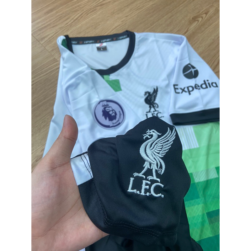 Bộ quần áo đá banh Liverpool, Bộ quần áo bóng đá in tên và số theo yêu cầu
