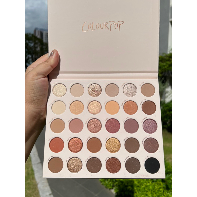 Bảng mắt Courlorpop Bare Necessities 30 ô