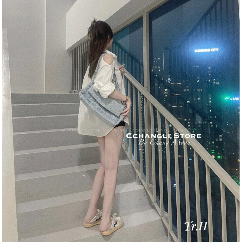 Áo Sơmi Hở Vai Form Rộng