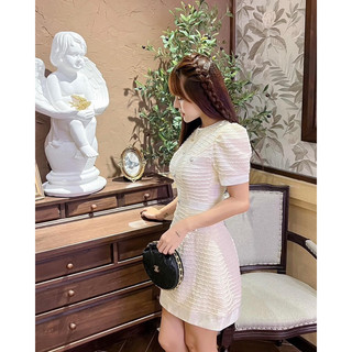 ĐẦM XỐP TRẮNG CỔ TRÒN VIỀN PHỐI NÚT 🥲🥲🥲