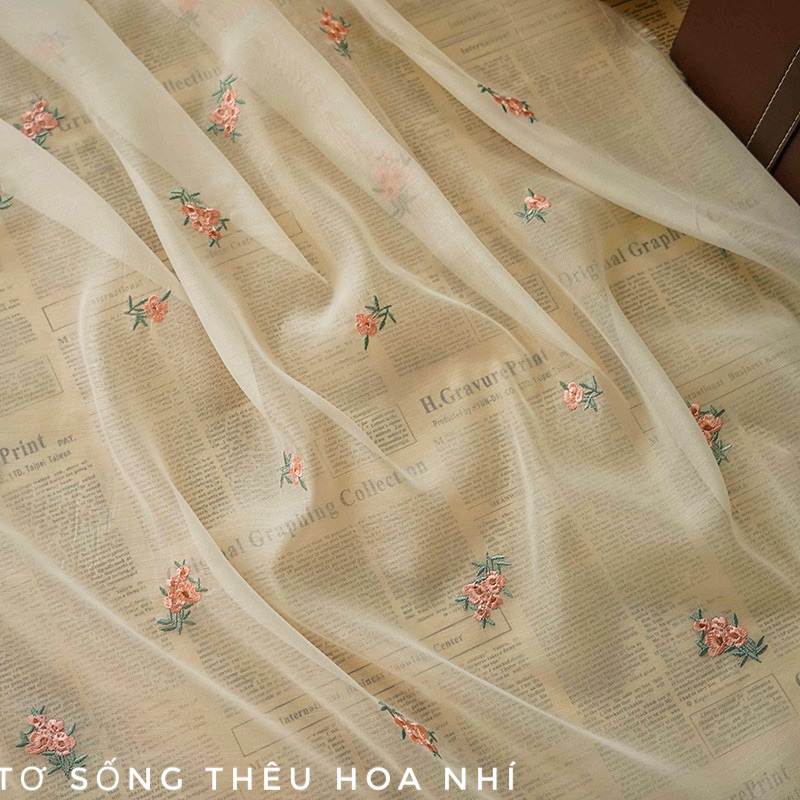 Tơ Nhũ Thêu Hoa Nhỏ