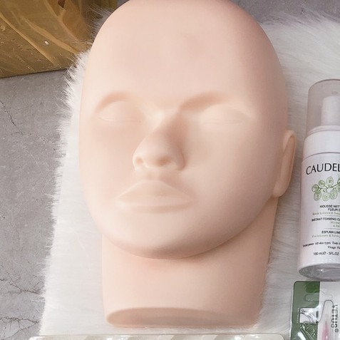 Mặt canh học massage mặt - Nối mi - phun xăm