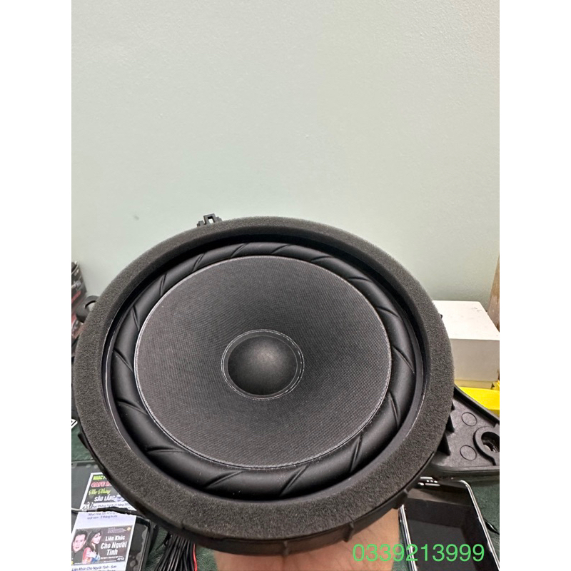 Loa Cánh Cửa Ô Tô Đường Kính 16cm Lắp Zin Cho Dòng Xe KIA SEDONA