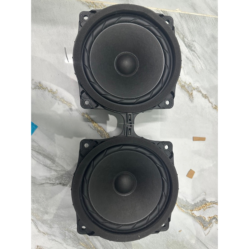 Loa Cánh Cửa Ô Tô Đường Kính 16cm Lắp Zin Cho Dòng Xe KIA SEDONA