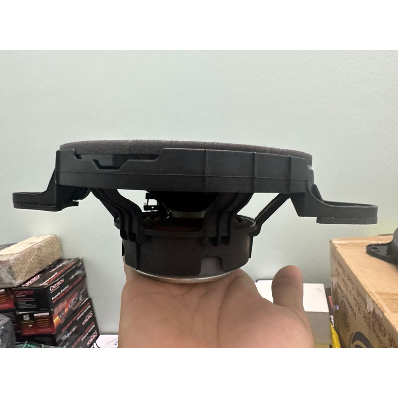 Loa Cánh Cửa Ô Tô Đường Kính 16cm Lắp Zin Cho Dòng Xe KIA SEDONA