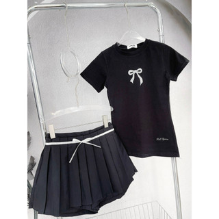 Sét Xếp Ly Đen Áo Crop Thêu