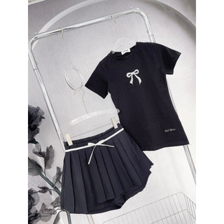 Sét Xếp Ly Đen Áo Crop Thêu