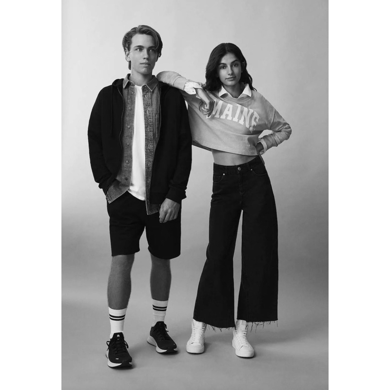 Áo thun croptop dài tay in chữ Mango auth new tag