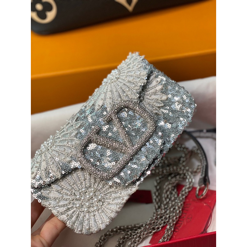 Túi valentino LOCÒ EMBROIDERED