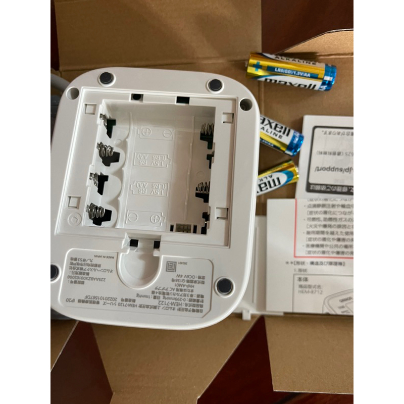 MÁY ĐO HUYẾT ÁP OMRON HEM 7122 NHẬT BẢN