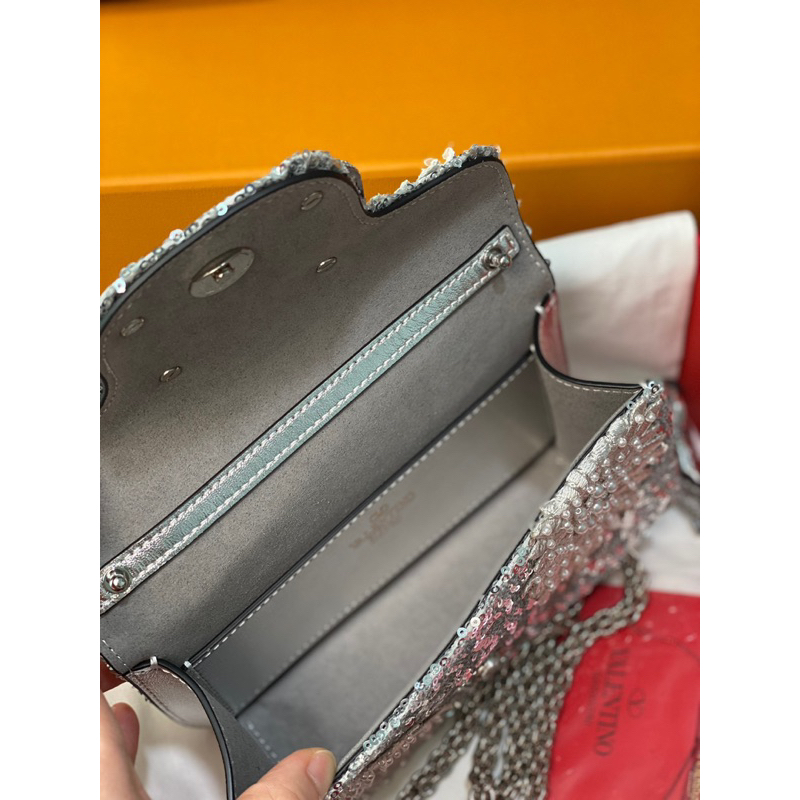 Túi valentino LOCÒ EMBROIDERED