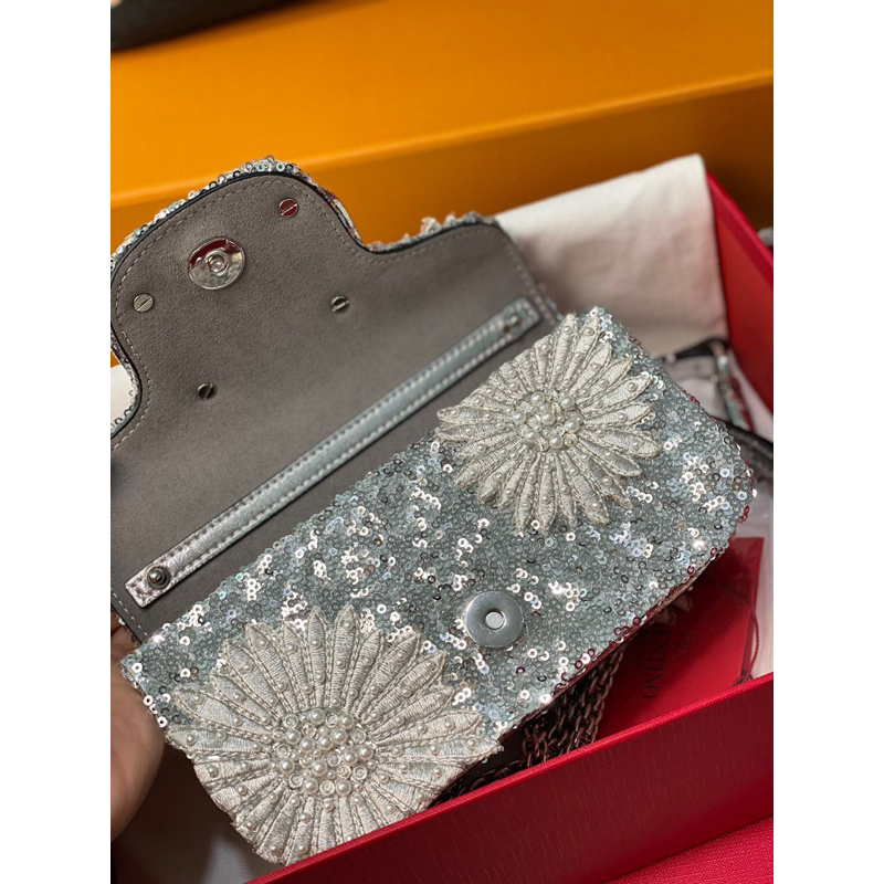 Túi valentino LOCÒ EMBROIDERED