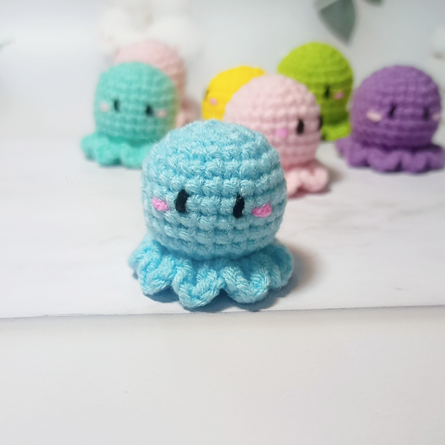 Móc chìa khóa bạch tuộc nhiều màu xinh xắn bằng len - Crochet Octopus