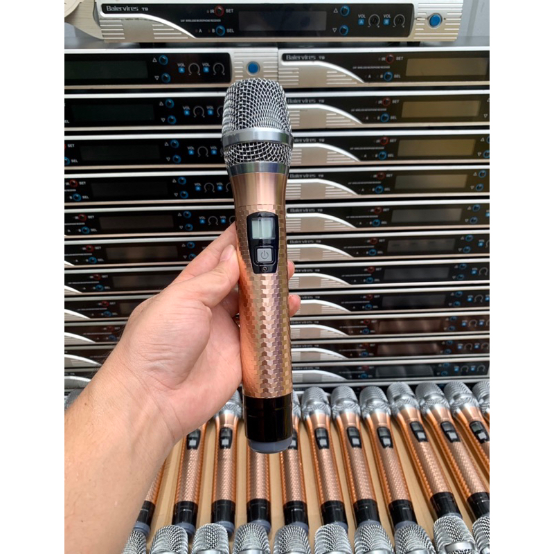 Mic bãi Baier T9 tự ngắt vỏ da cá mới chất