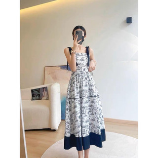 Váy hai dây hoạ tiết