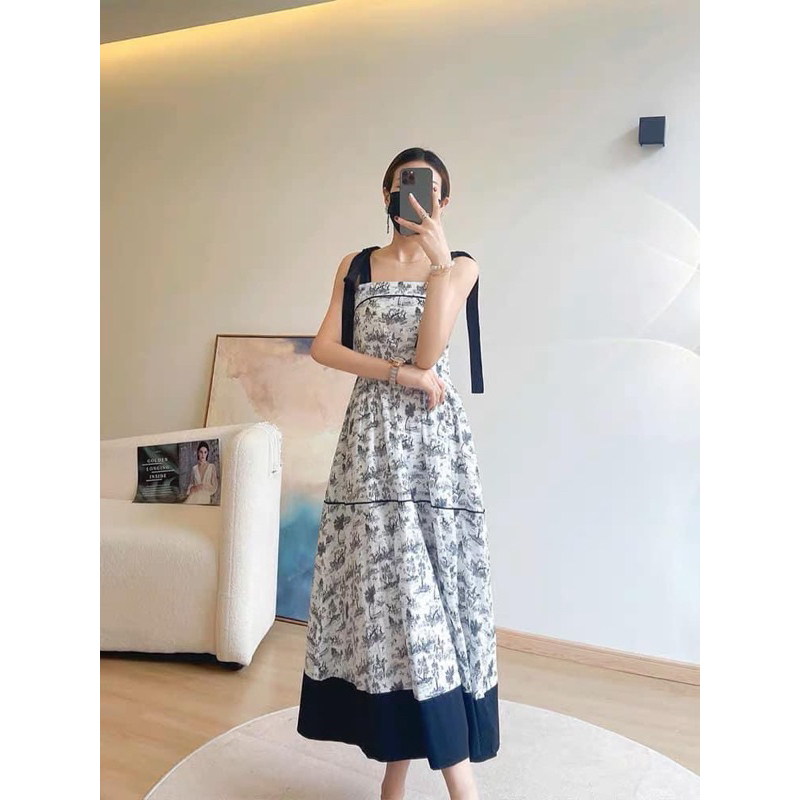Váy hai dây hoạ tiết