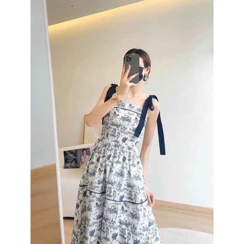 Váy hai dây hoạ tiết