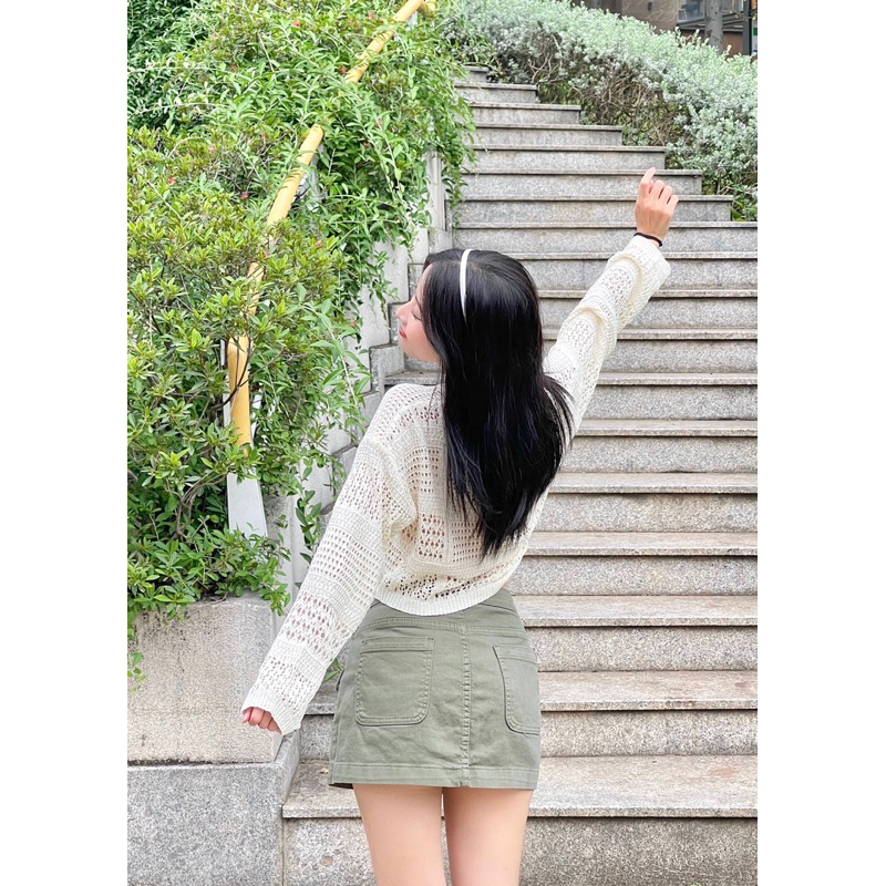 GORGEOUS - Áo Cardigan Lưới, Chân Váy Túi Hộp