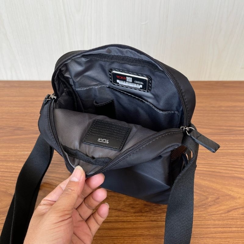 TÚI TUMI NAM AUTH XỊN.