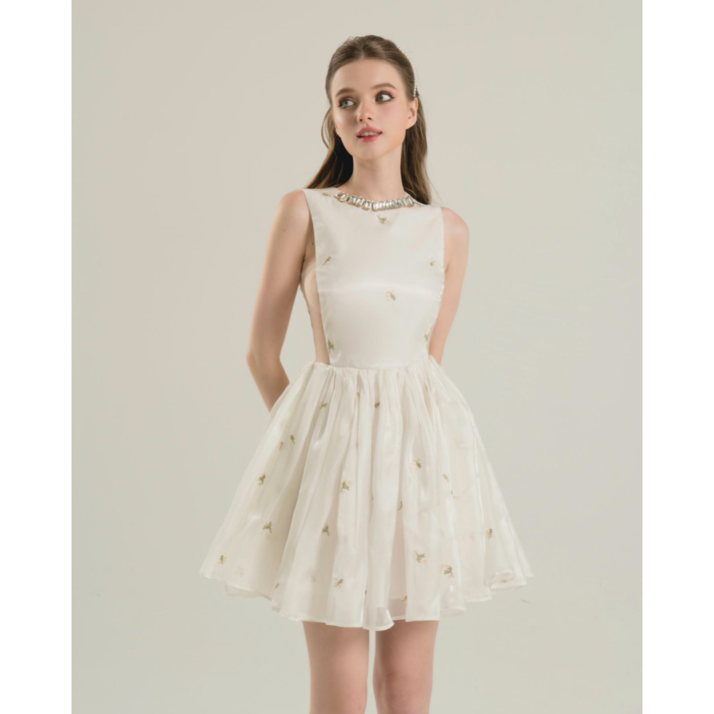 Đầm midi chất liệu tơ thêu hoa cao cấp The Peachy - Soraka Dress