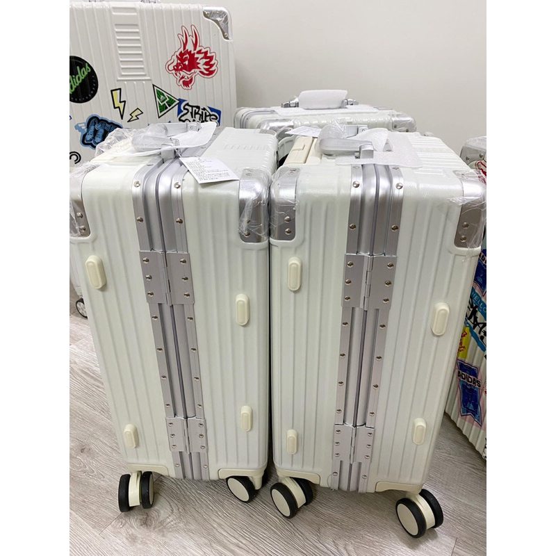 Adidas Exclusive Membership suitcase