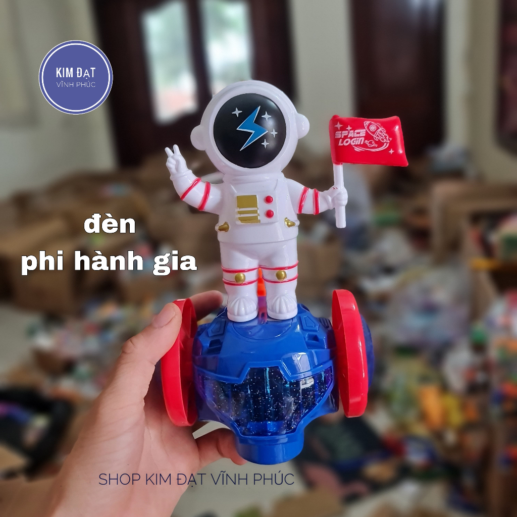 Đèn lồng siêu nhân người nhện , phi hành gia mẫu mới 2023 . người nhện đi xe thăng bằng có tay cầm đèn sáng và nhạc