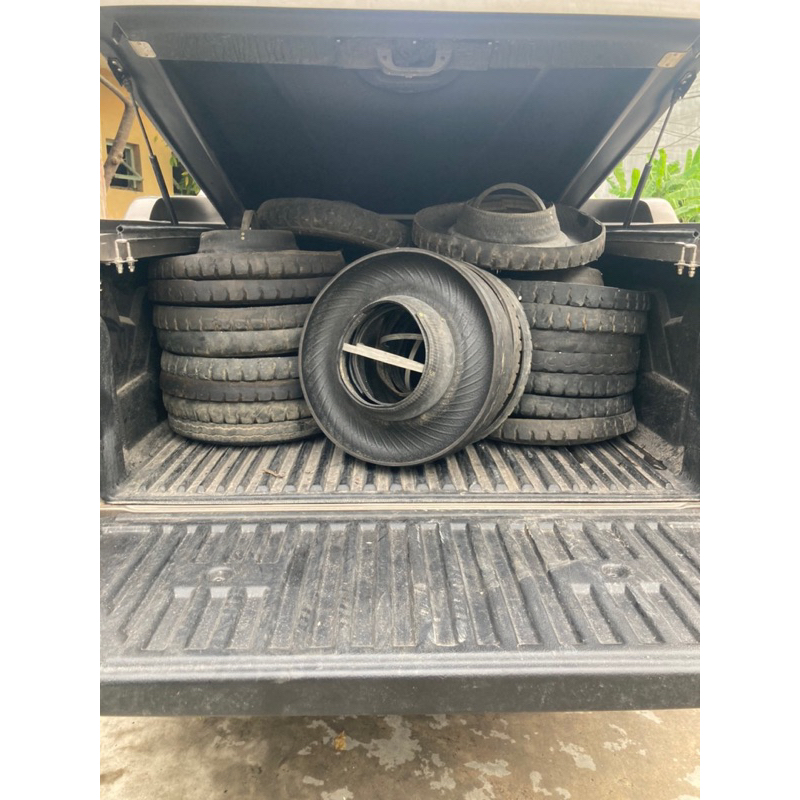 Máng cao su cho heo