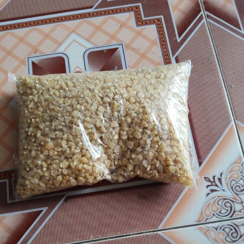 Ngô nếp luộc, phơi khô