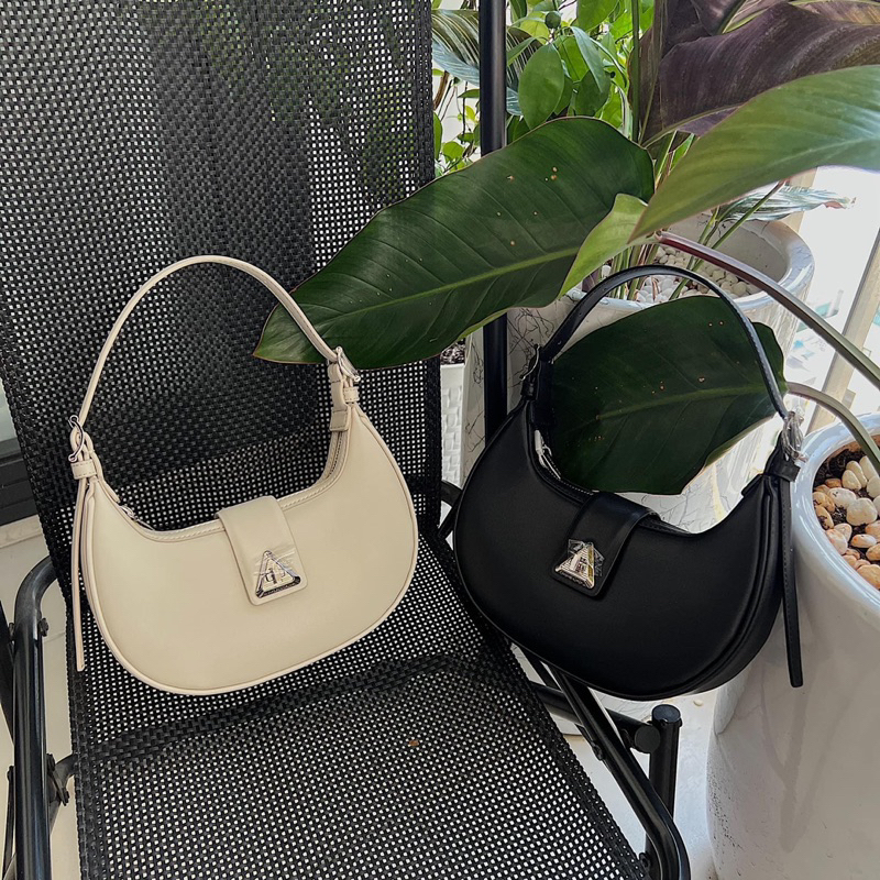 Order - Túi đeo vai dáng cong CNKeith  authentic