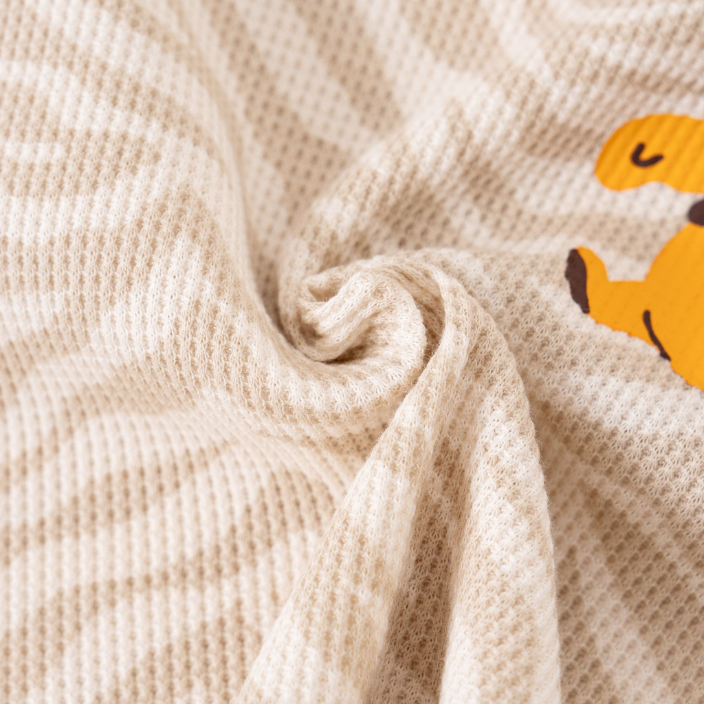 Áo thun bé gái in hình gấu dễ thương - KD04