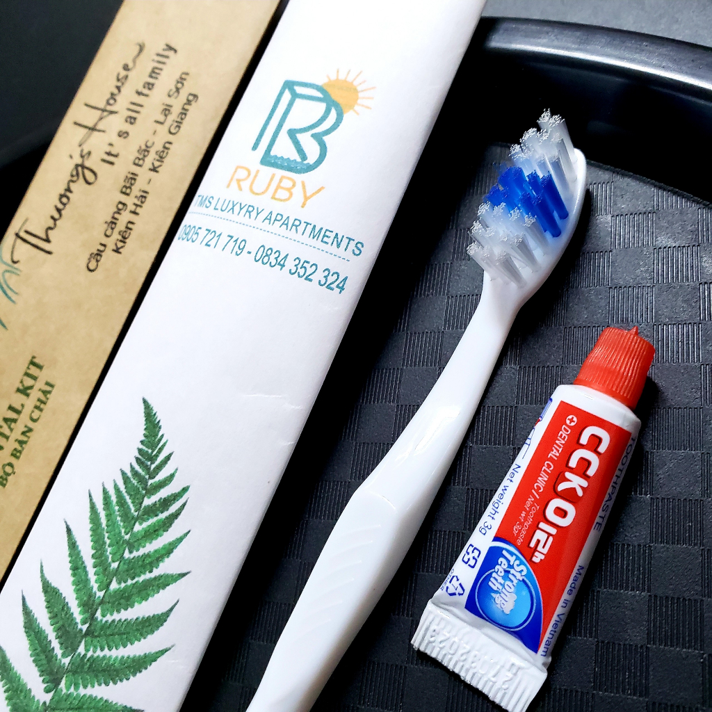 Bàn chải khách sạn - Miễn phí in tên, logo khách sạn - 100 Bộ bàn chải và kem ống CC 3g dành cho nhà nghỉ, khách sạn