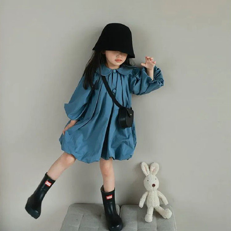 Đầm Công Chúa The Pig , Cổ Búp Bê Thời Trang Hàn Quốc Dài Tay Màu Xanh Lam Cho Bé.Chất Thô Cotton Siêu Mềm Mịn Hai Lớp