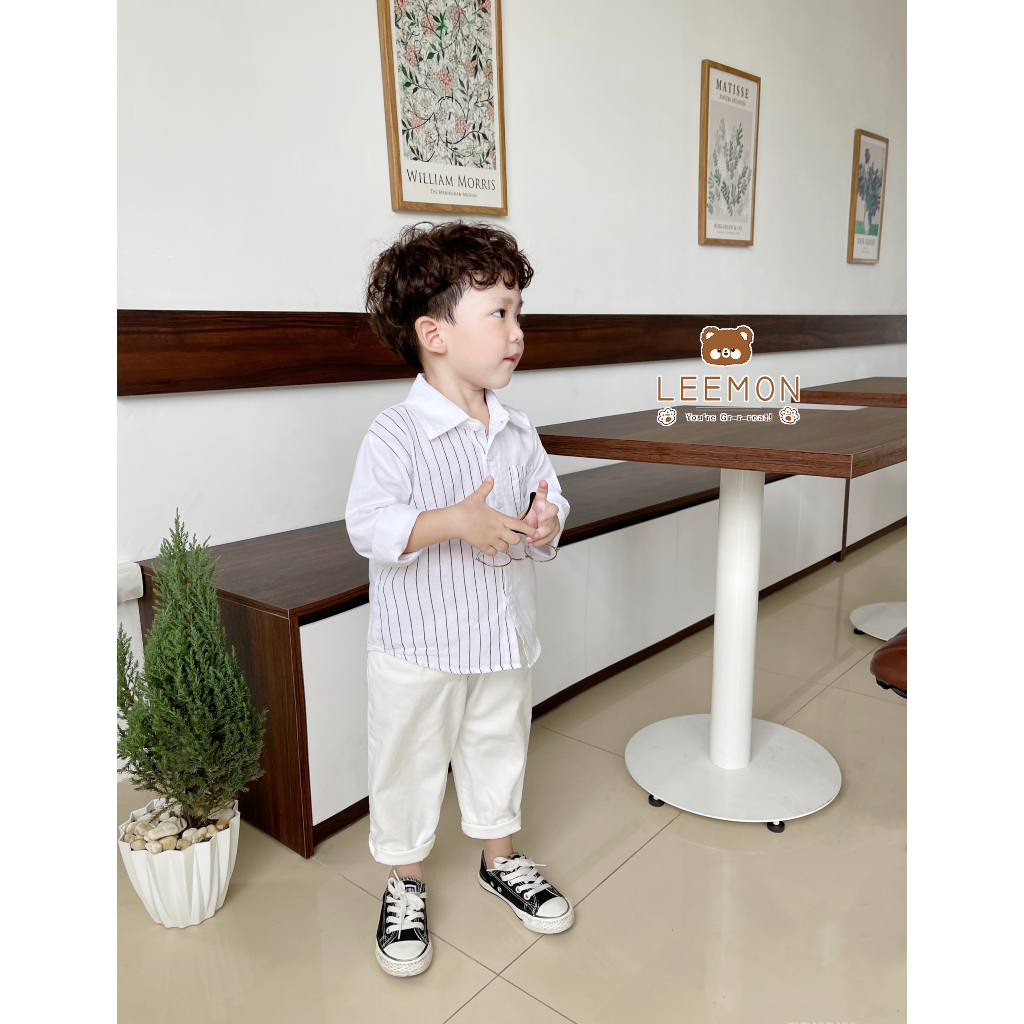 Bộ sơ mi dài tay màu trắng cho bé trai, set sơ mi thô quần kaki dài cho bé Leemon