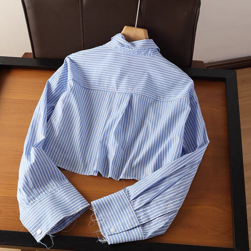 Áo sơmi crop Z*R kẻ xanh