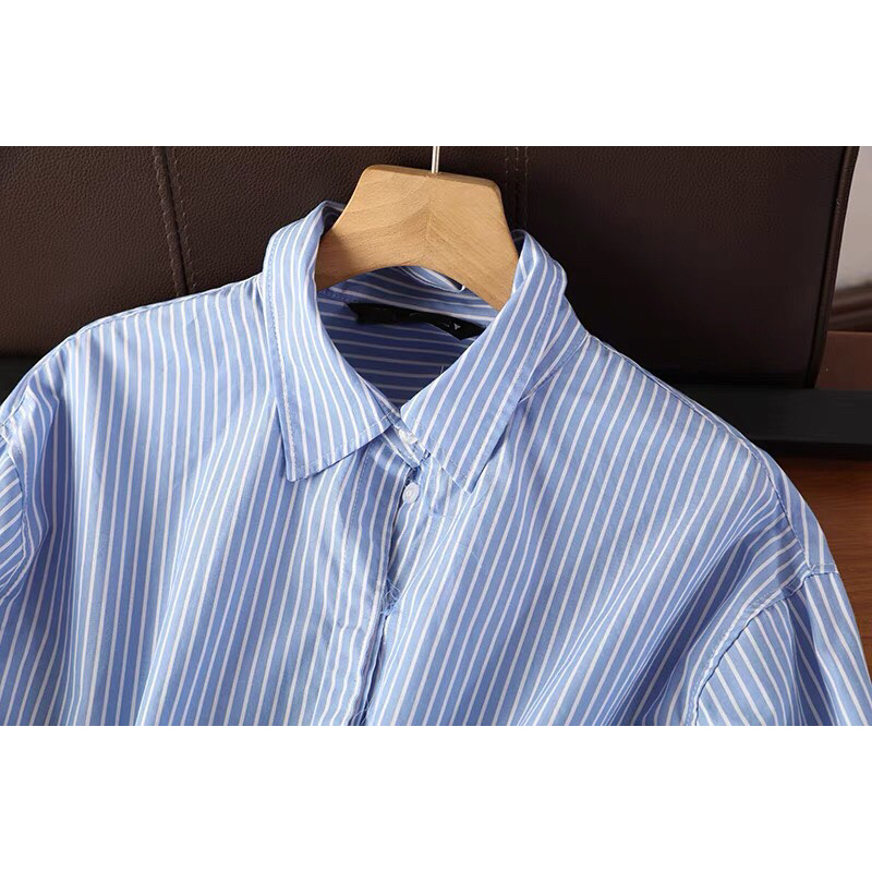 Áo sơmi crop Z*R kẻ xanh