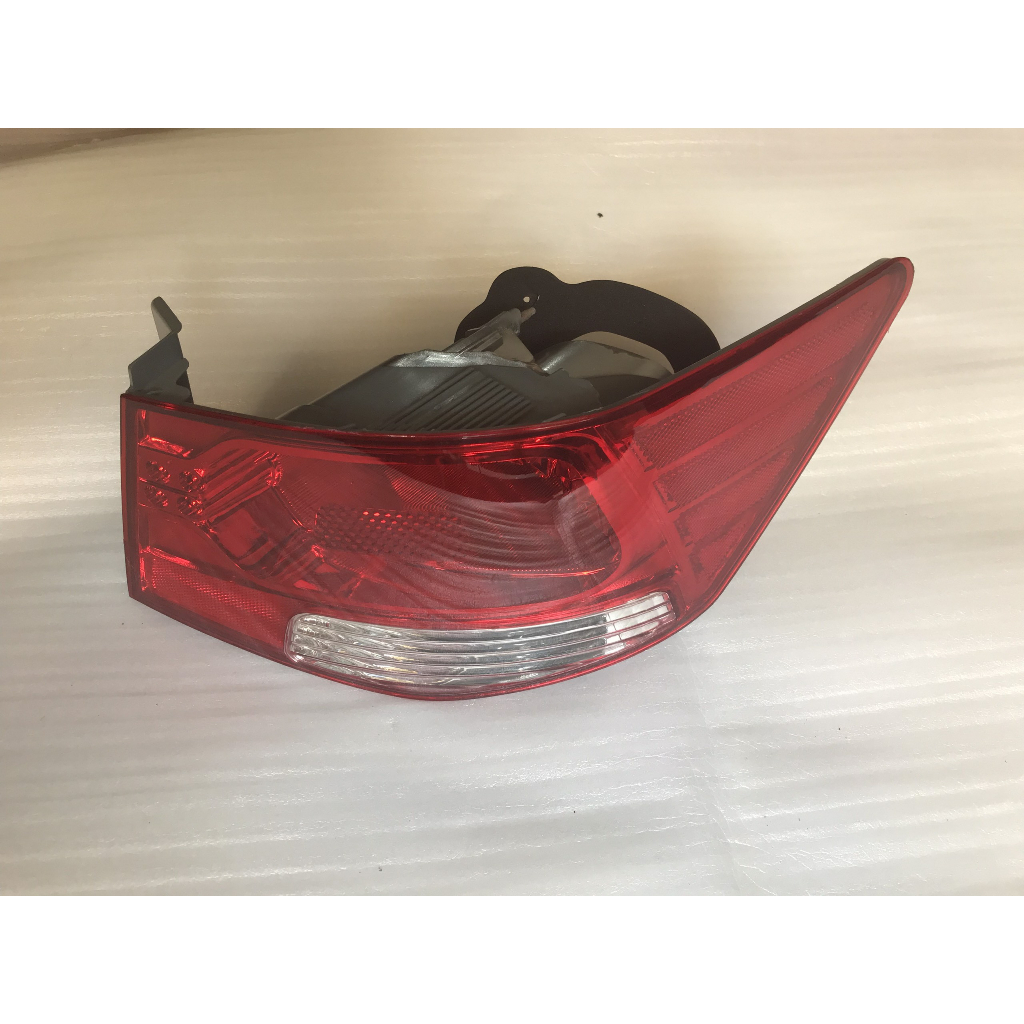 Đèn hậu ngoài xe Kia Forte, Kia Cerato 2008 - 2010 - 2012
