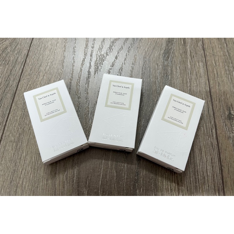 Vial nước hoa Van Cleef Precious Oud 2ml