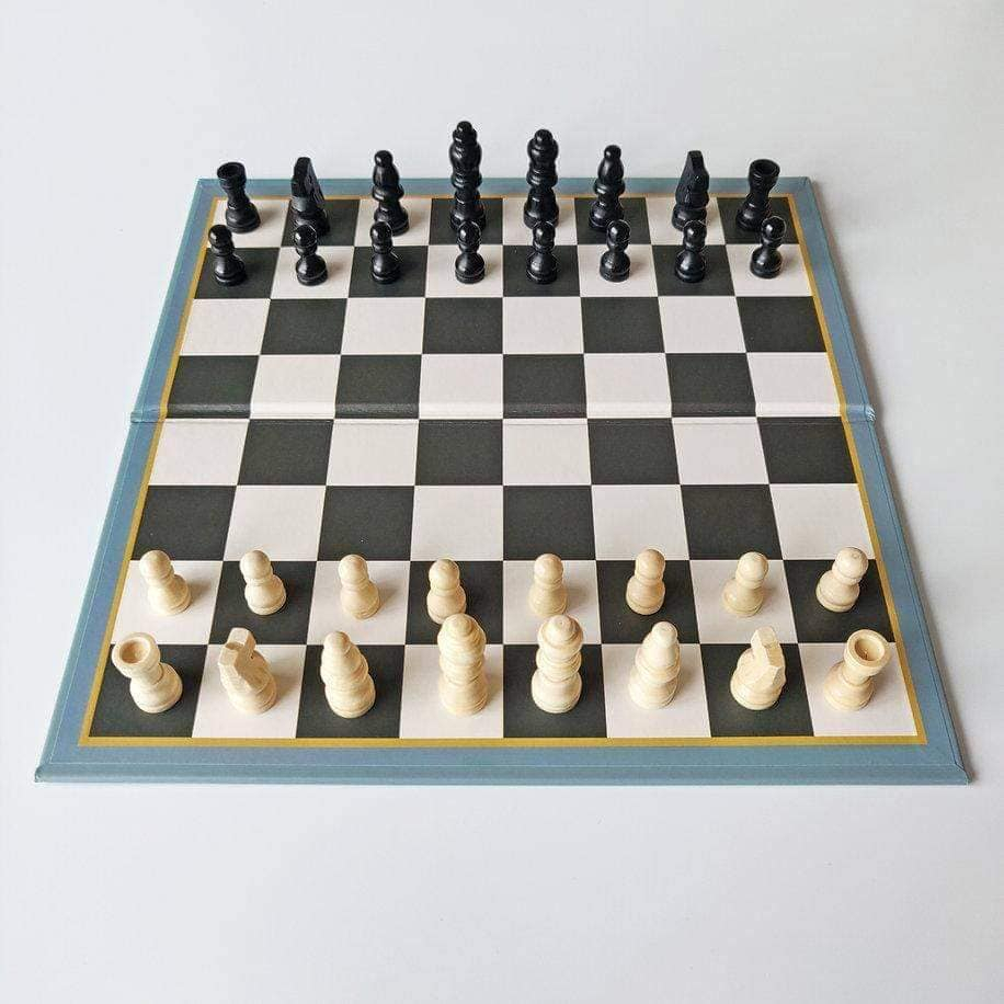 Chess Set - Pyramid Games