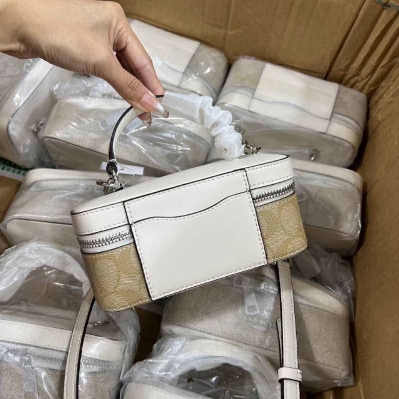 Túi COACH Train Case Crossbody