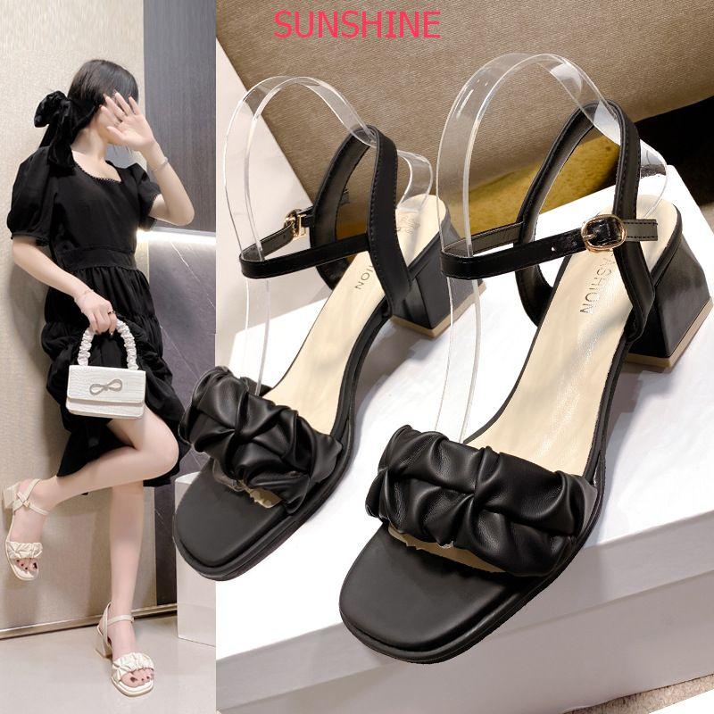 Sandal cao gót đế vuông 5p hottrend 2023 quai dúm độc lạ sang chảnh, sandal hot mùa hè  Sunshine Store A065