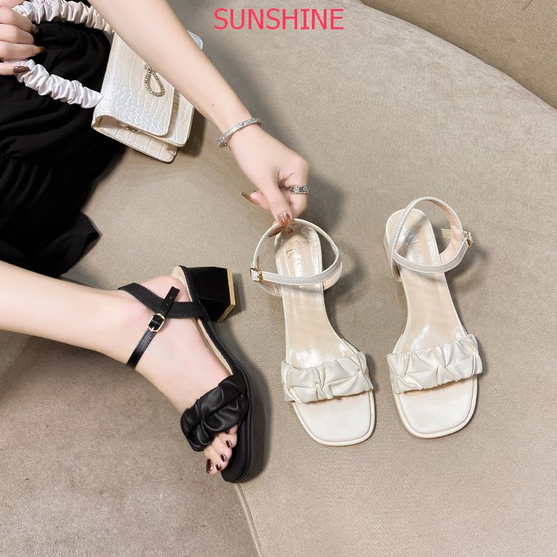 Sandal cao gót đế vuông 5p hottrend 2023 quai dúm độc lạ sang chảnh, sandal hot mùa hè  Sunshine Store A065