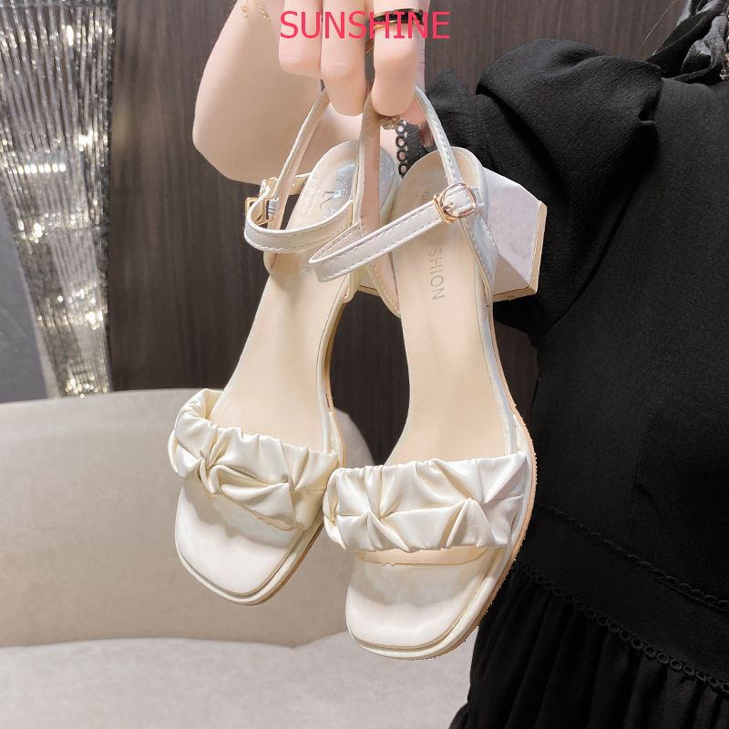 Sandal cao gót đế vuông 5p hottrend 2023 quai dúm độc lạ sang chảnh, sandal hot mùa hè  Sunshine Store A065