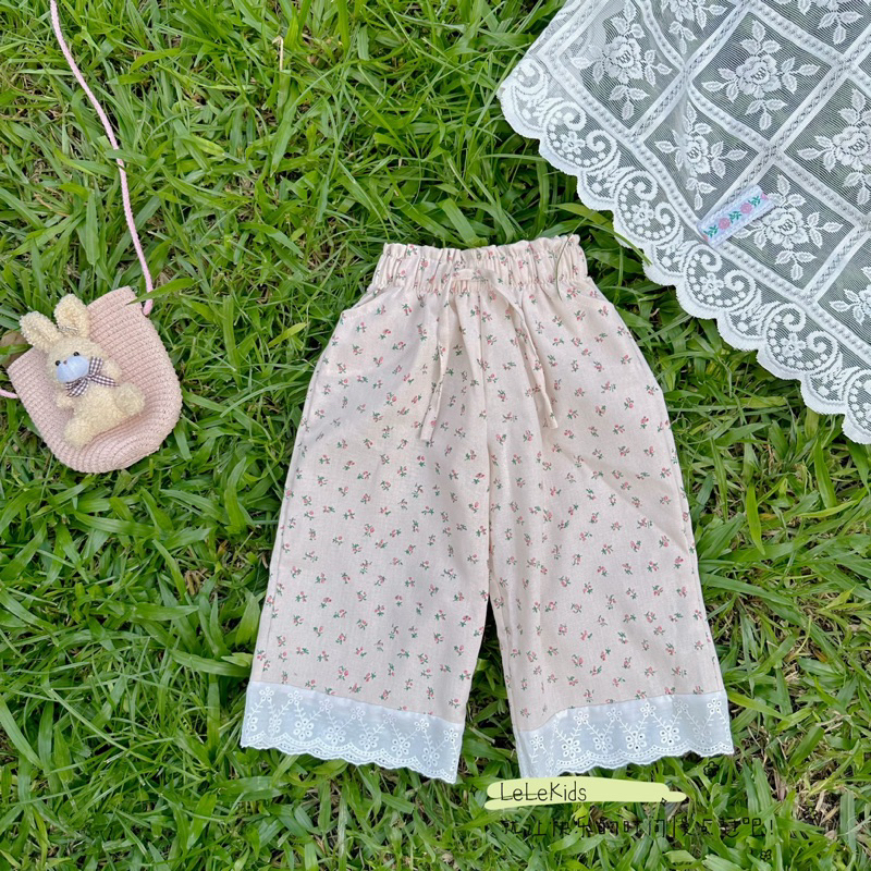 Quần ống rộng basic cho Bé Gái , chất liệu linen bột hoa nhí mix thô thêu