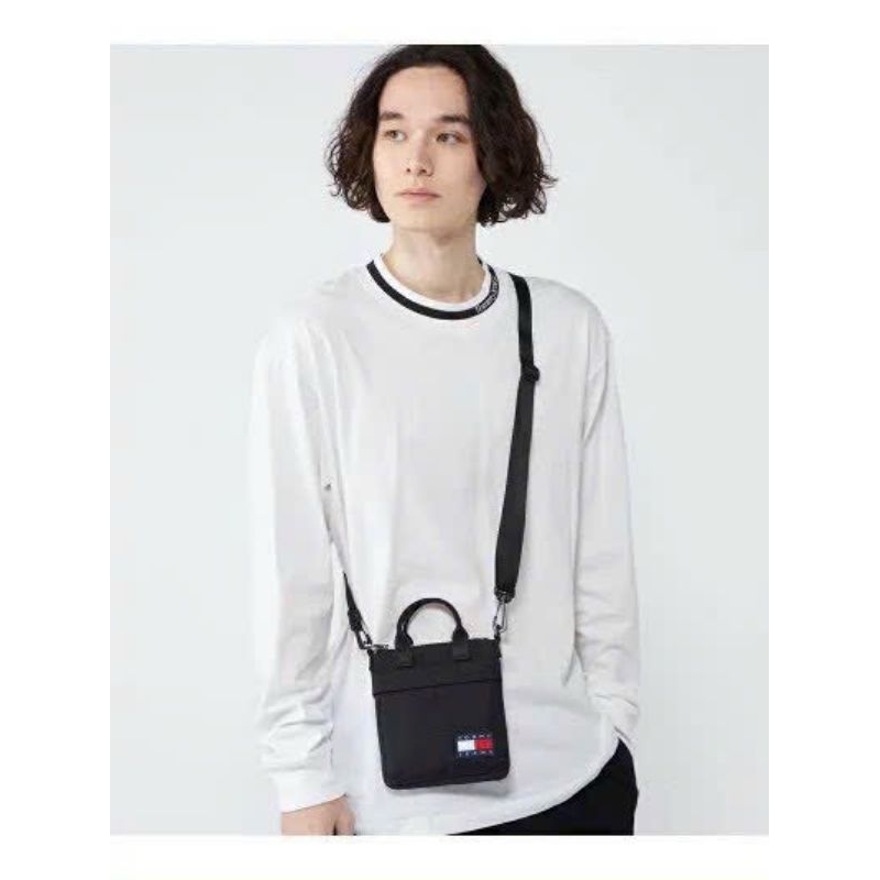 Túi chéo mini Tommy Reporter