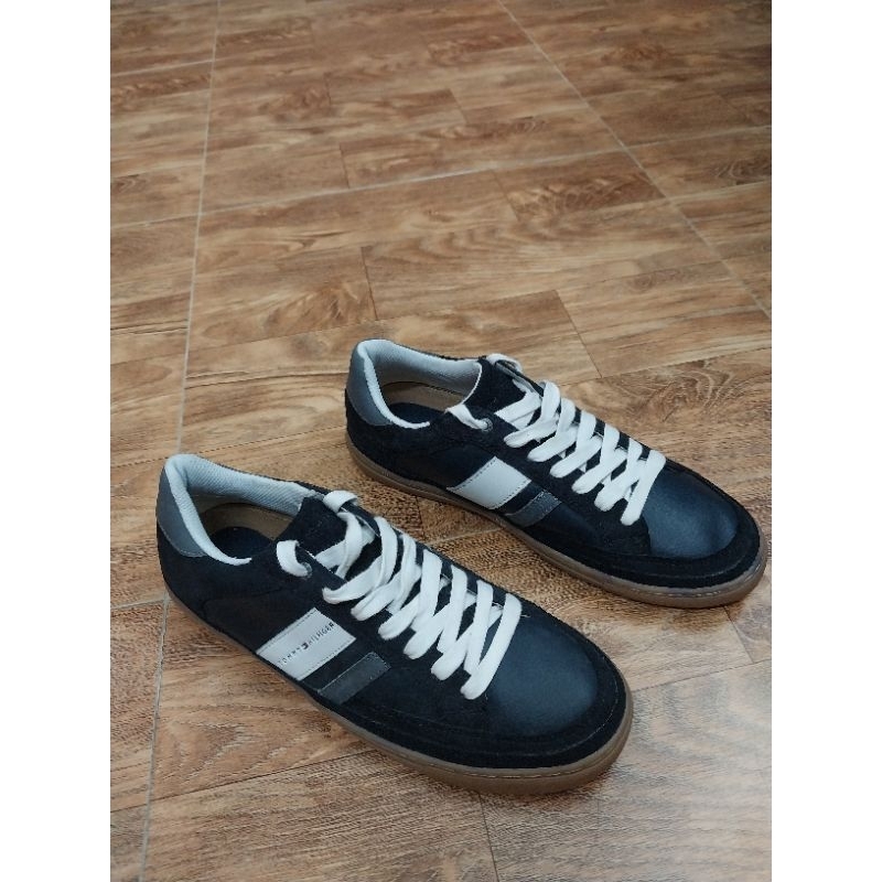 Giày Tommy Hilfiger, authentic (chính hãng), size 42, đế lót mới